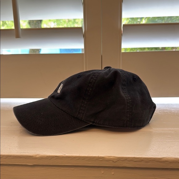 NY Yankees Hat - Picture 2 of 3